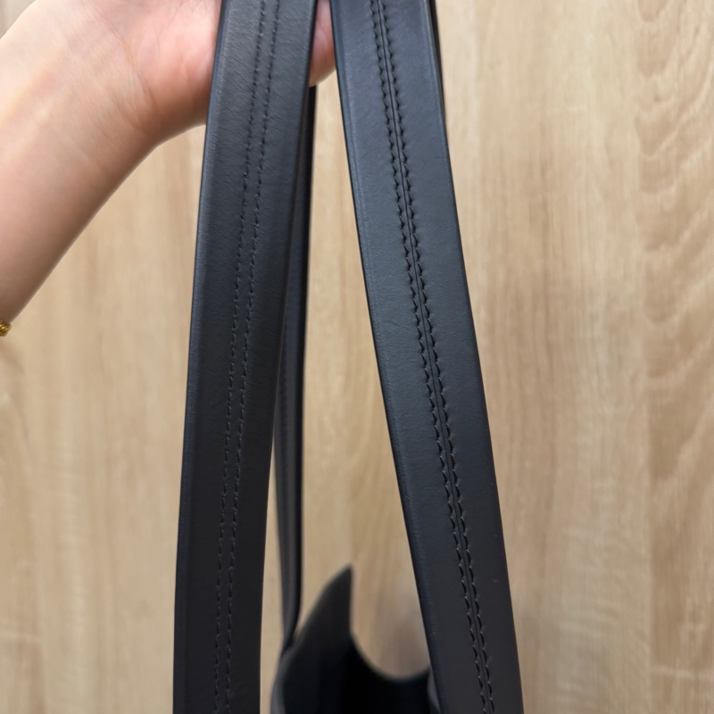 LV 黑牛皮黑釦Take off肩背托特包M57308-11