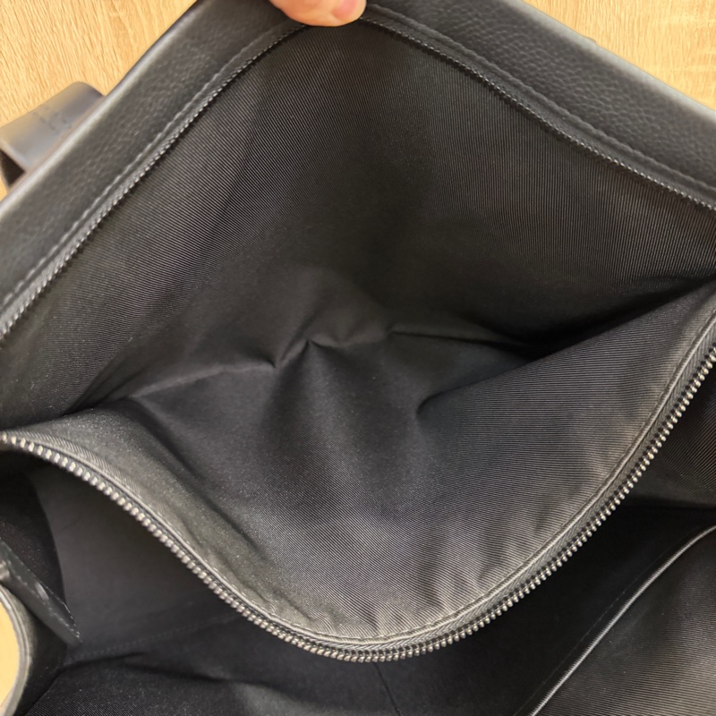 LV 黑牛皮黑釦Take off肩背托特包M57308-15