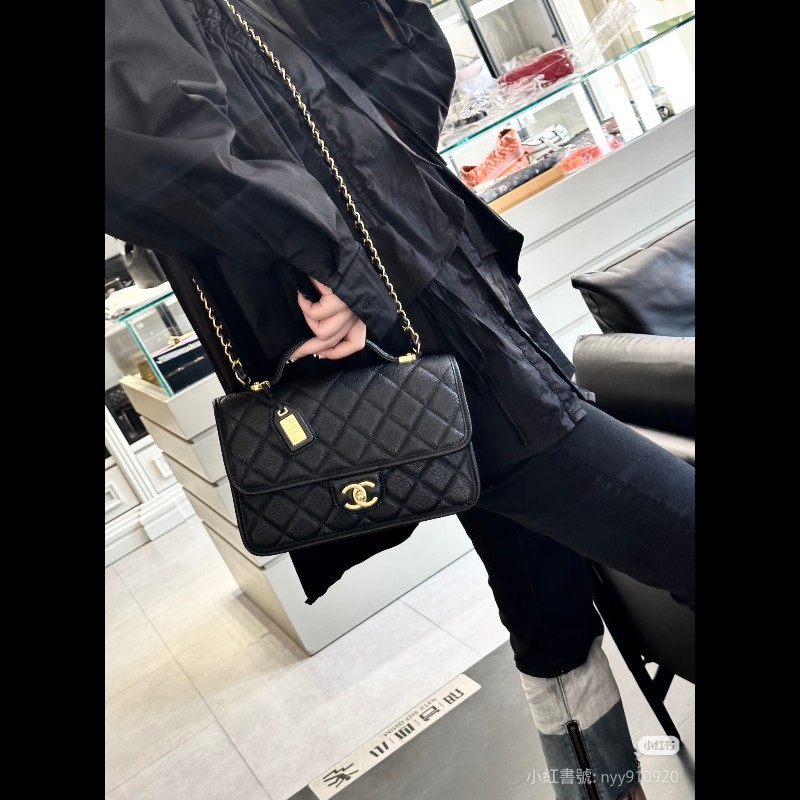 Chanel 22K 真品荔枝皮軍牌手柄郵差包豆腐包學院包-7