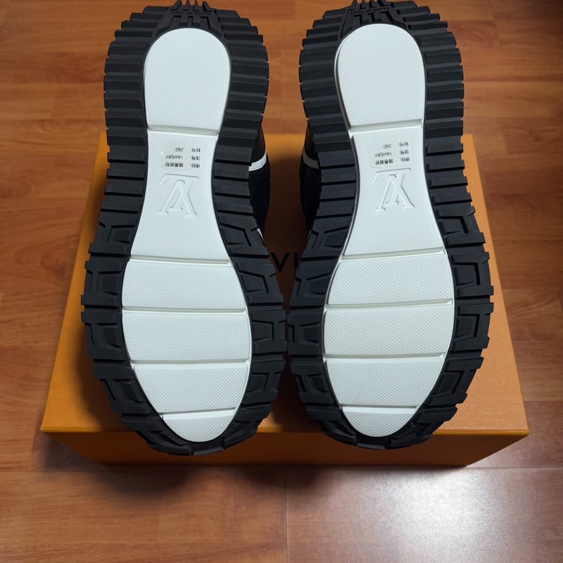 Lv Run Away小胖丁 新款低幫生活休閒鞋 黑色 41碼 99新成色-6