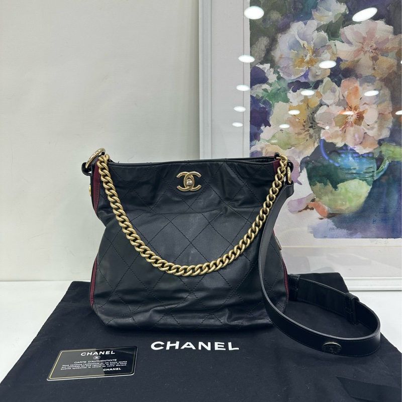 Chanel 香奈兒 黑金嬉皮水桶單肩包 26開-0
