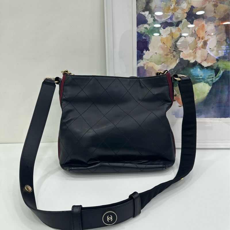 Chanel 香奈兒 黑金嬉皮水桶單肩包 26開-2