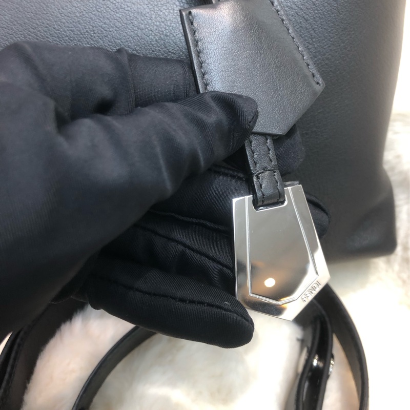 FENDI By the way 黑色珍珠手袋 XB901-5