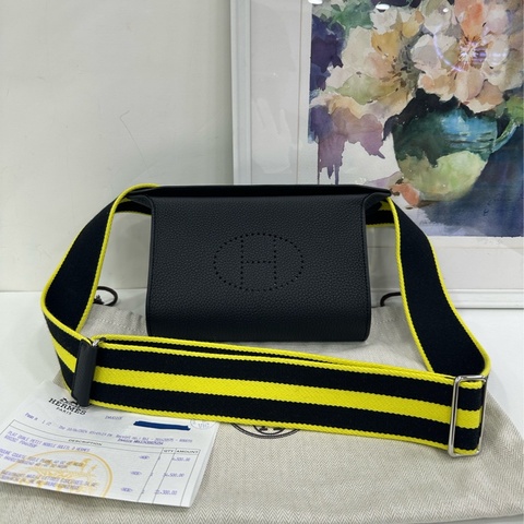 Hermes愛馬仕videpoches blue navy 黑銀 餐盤包/信封包 togo皮 W刻有購證 尺寸：20*3.5