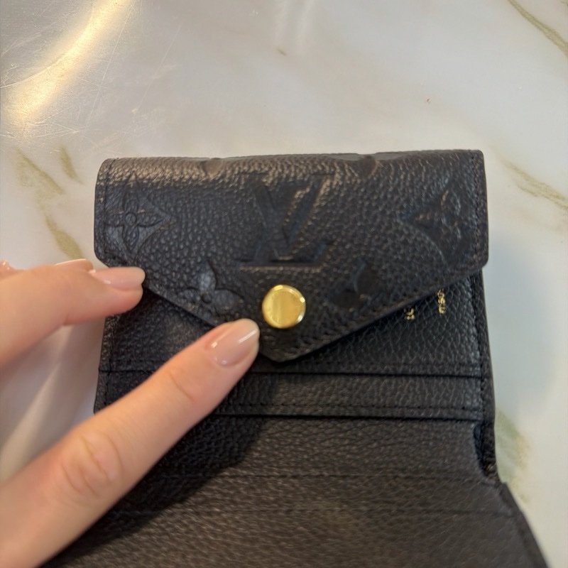 LV victorine 短夾-8