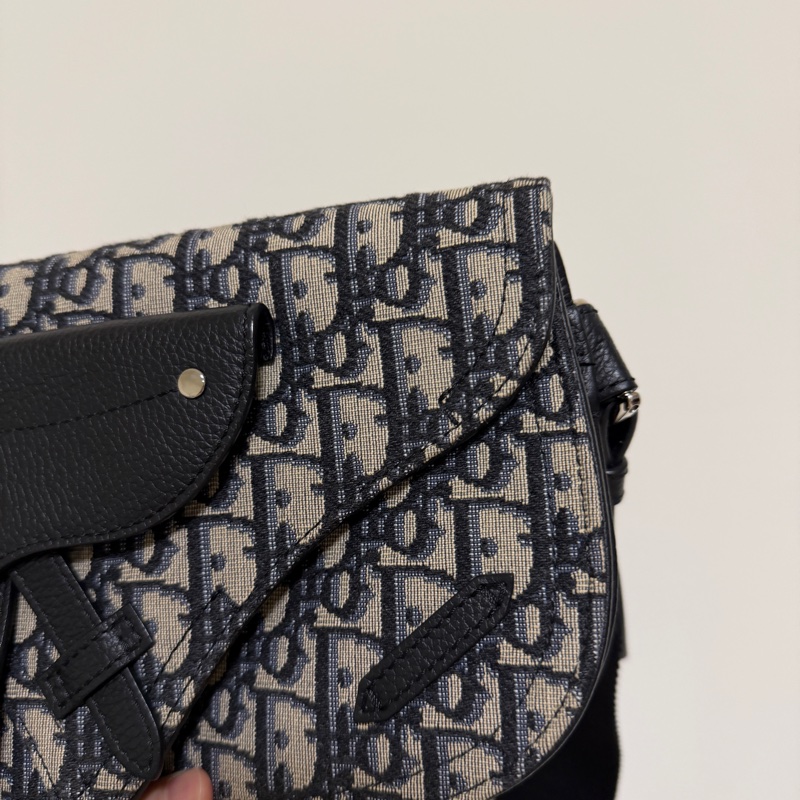 Dior 藍提花布黑牛皮Saddle郵差包-2