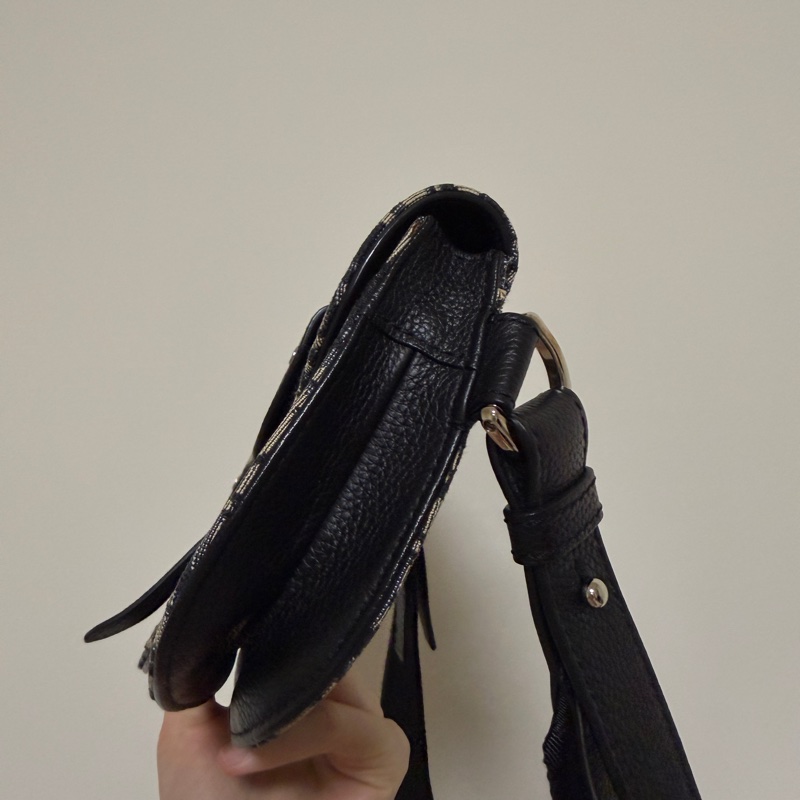 Dior 藍提花布黑牛皮Saddle郵差包-3
