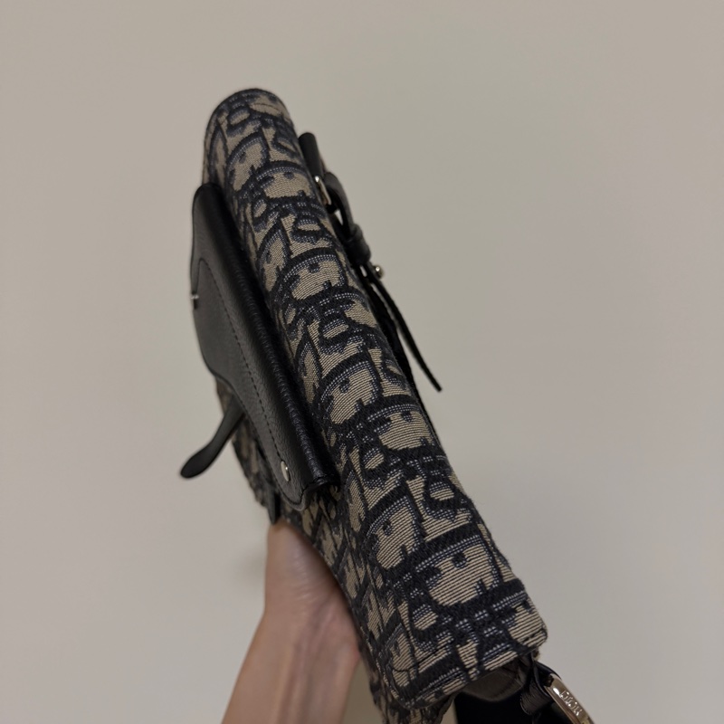 Dior 藍提花布黑牛皮Saddle郵差包-5
