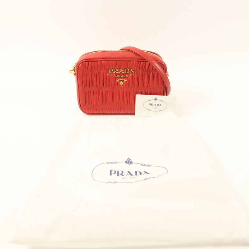 PRADA 羊皮皮革Shoulder Bag金扣肩背袋-9