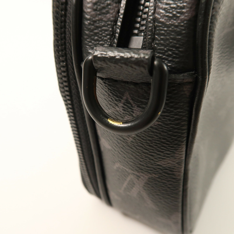 LOUIS VUITTON Monogram Eclipse Alpha Messenger肩背袋-11