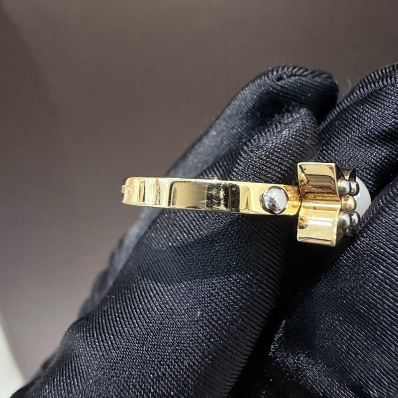 LV Charmy Pearl 四葉草珍珠戒指 LN003-13