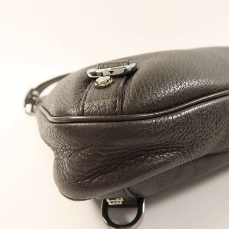 GUCCI 牛皮皮革Shoulder Bag銀扣肩背袋-9