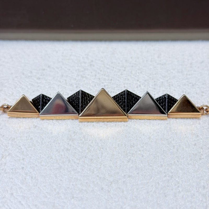 LV 三色金字塔鉚釘手鏈 LN002-3