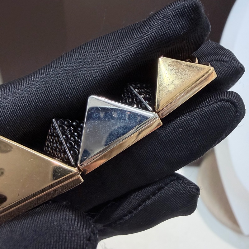 LV 三色金字塔鉚釘手鏈 LN002-21