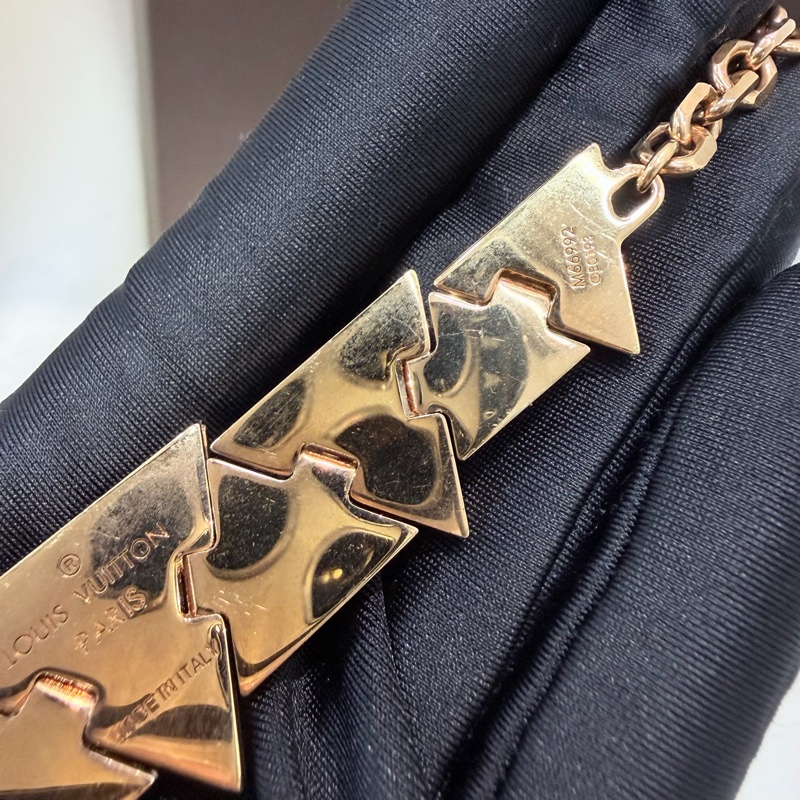 LV 三色金字塔鉚釘手鏈 LN002-28