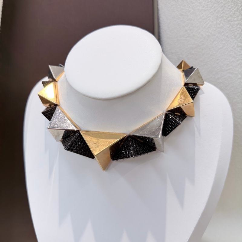 LV 三色金字塔鉚釘項鏈 LN001-2