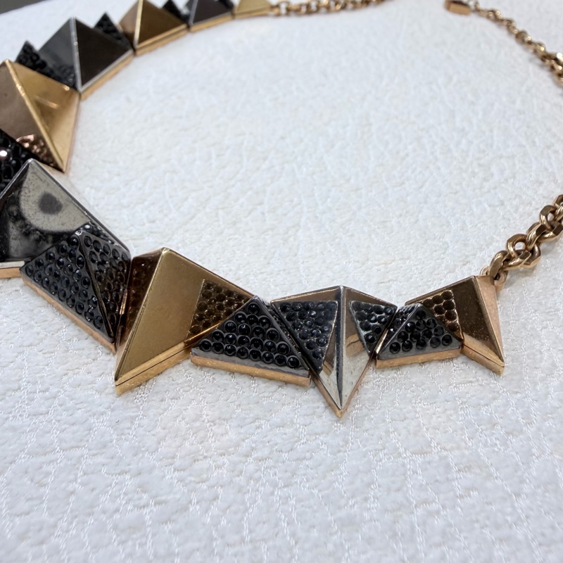 LV 三色金字塔鉚釘項鏈 LN001-6