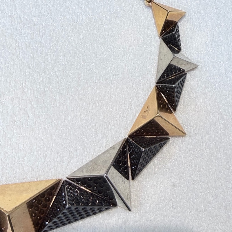 LV 三色金字塔鉚釘項鏈 LN001-9