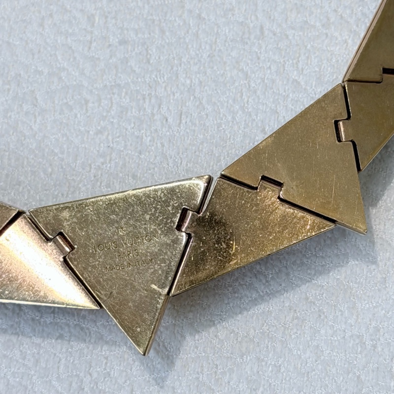 LV 三色金字塔鉚釘項鏈 LN001-19