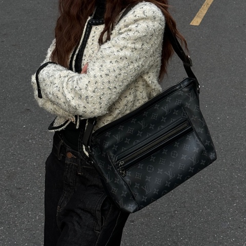 【新款黑武士🆒】 LV M44223 Odyssey 黑老花 斜背包（專櫃94,800）