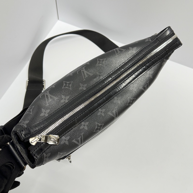 【新款黑武士🆒】 LV M44223 Odyssey 黑老花 斜背包(專櫃94,800)-21
