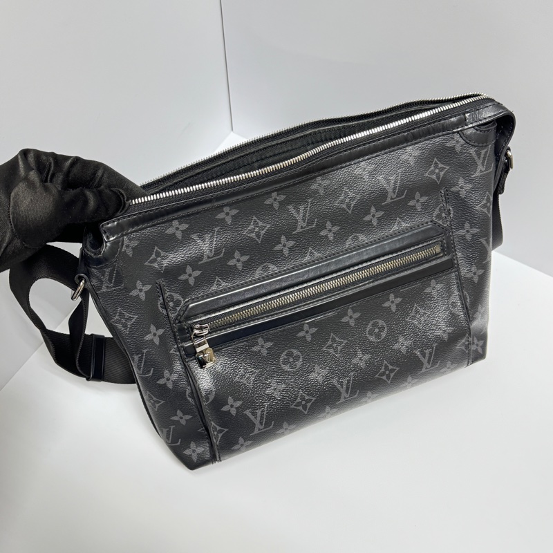 【新款黑武士🆒】 LV M44223 Odyssey 黑老花 斜背包(專櫃94,800)-22