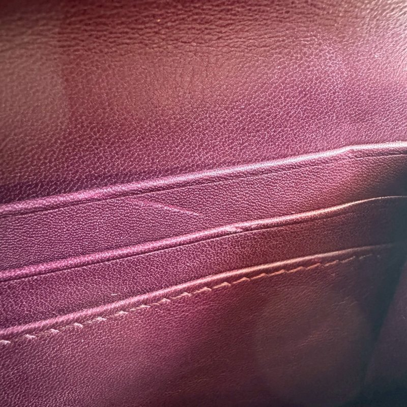 🤎包身超輕 Loewe 深咖色釦式斜背包-21