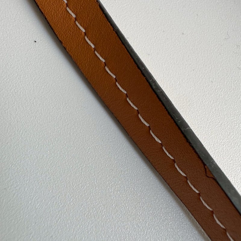 🤎包身超輕 Loewe 深咖色釦式斜背包-28