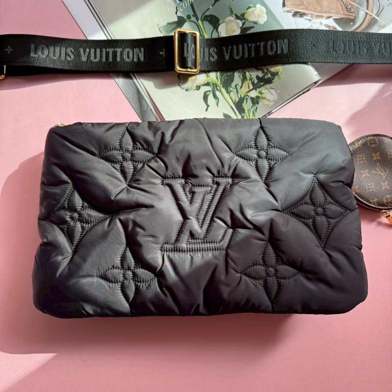 ❤️一包三用 LV 黑+桃紅尼龍三合一斜背包-1