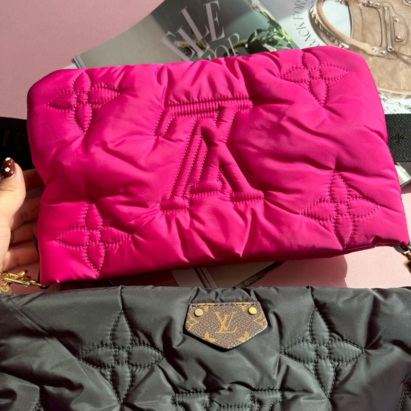 ❤️一包三用 LV 黑+桃紅尼龍三合一斜背包-6