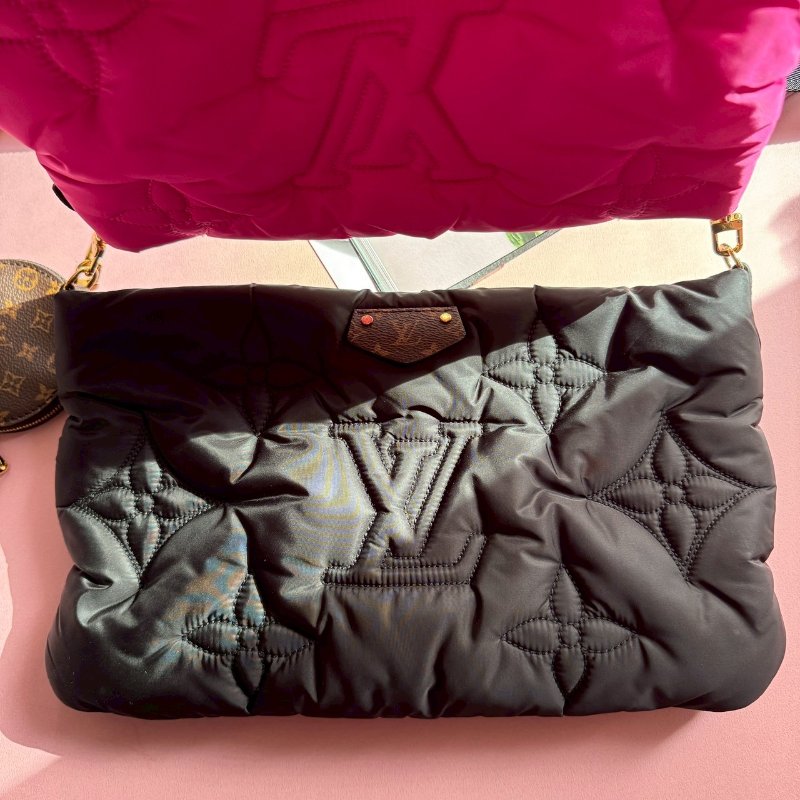 ❤️一包三用 LV 黑+桃紅尼龍三合一斜背包-7