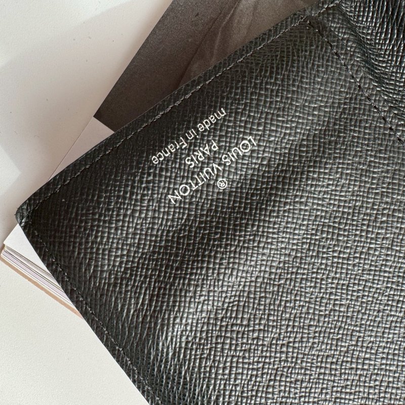 ✨98成新 LV 黑棋盤格對開長夾-12