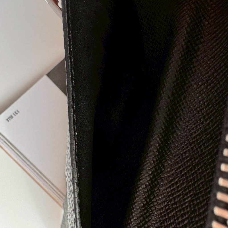 ✨98成新 LV 黑棋盤格對開長夾-13