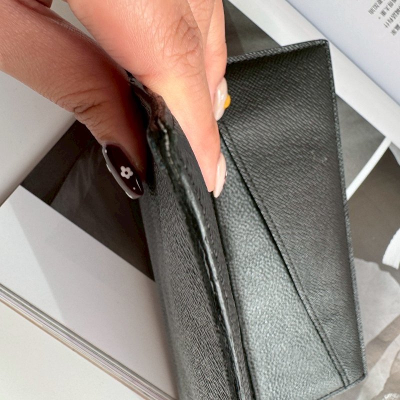 ✨98成新 LV 黑棋盤格對開長夾-16