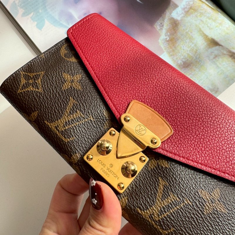 ❤️盒子 防塵都有 特殊絕版款 LV 紅皮革拼經典花紋釦式長夾-4