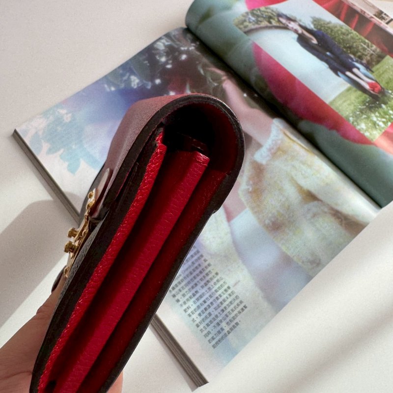 ❤️盒子 防塵都有 特殊絕版款 LV 紅皮革拼經典花紋釦式長夾-6