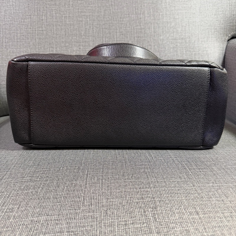 CHANEL GST系列經典雙CLOGO菱格荔枝紋牛皮金鍊三層肩背托特包(黑)-7