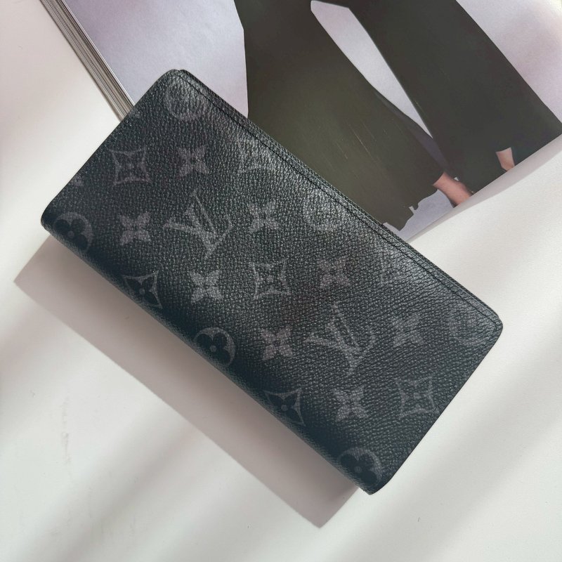 😍全新商品 LV 男生黑色花紋對開長夾-0