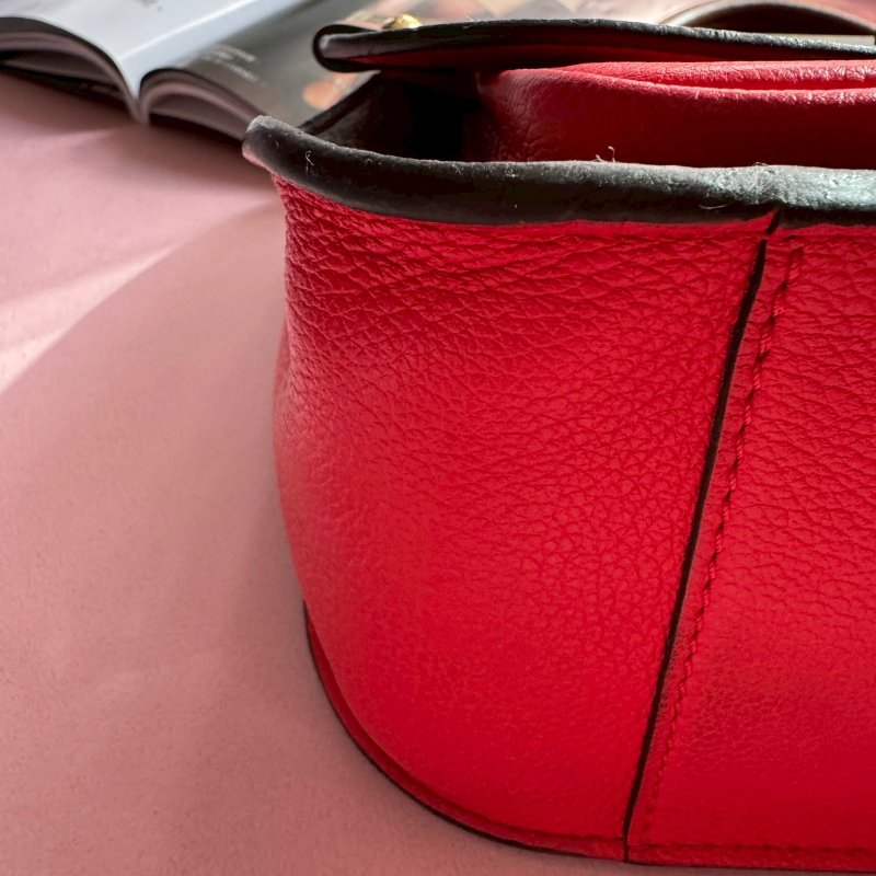 💝外出超方便 LV 紅拼經典老花金色鎖頭手提斜背包-10