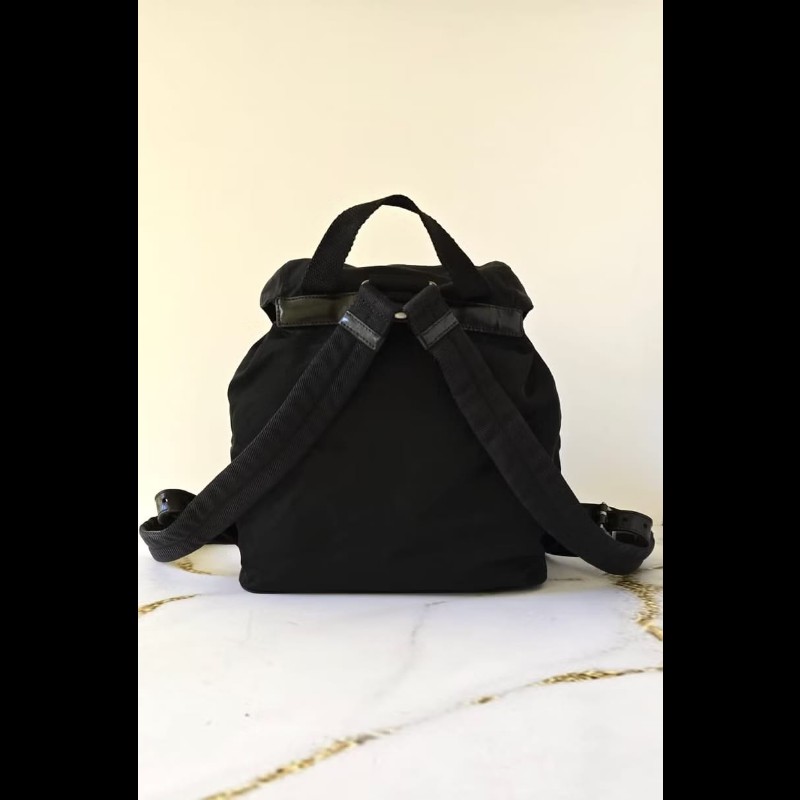 【LA LUNE】絕版古董品 Prada黑色銀標尼龍雙肩包 後背包 背囊 中古包 二手包-1