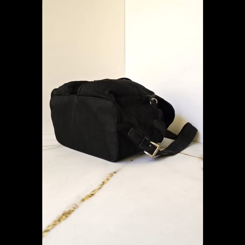 【LA LUNE】絕版古董品 Prada黑色銀標尼龍雙肩包 後背包 背囊 中古包 二手包-4