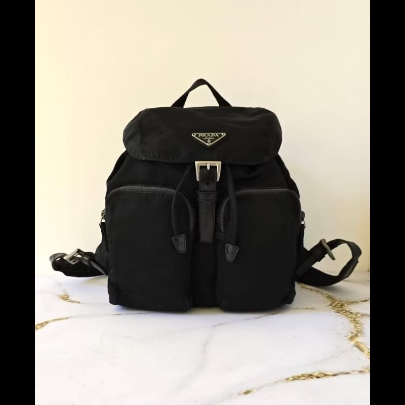 【LA LUNE】絕版古董品 Prada黑色銀標尼龍雙肩包 後背包 背囊 中古包 二手包-8