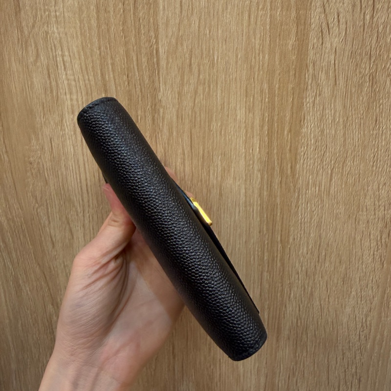 YSL 黑粒面牛皮金釦Uptown6卡短夾-7