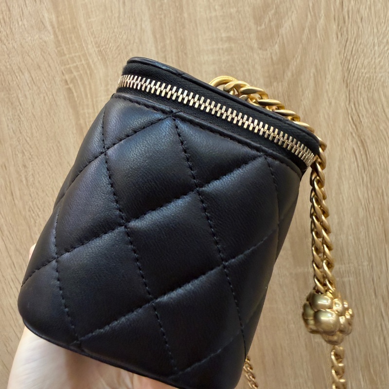 Chanel 黑羊皮霧金釦山茶花調節化妝盒AP3301-2