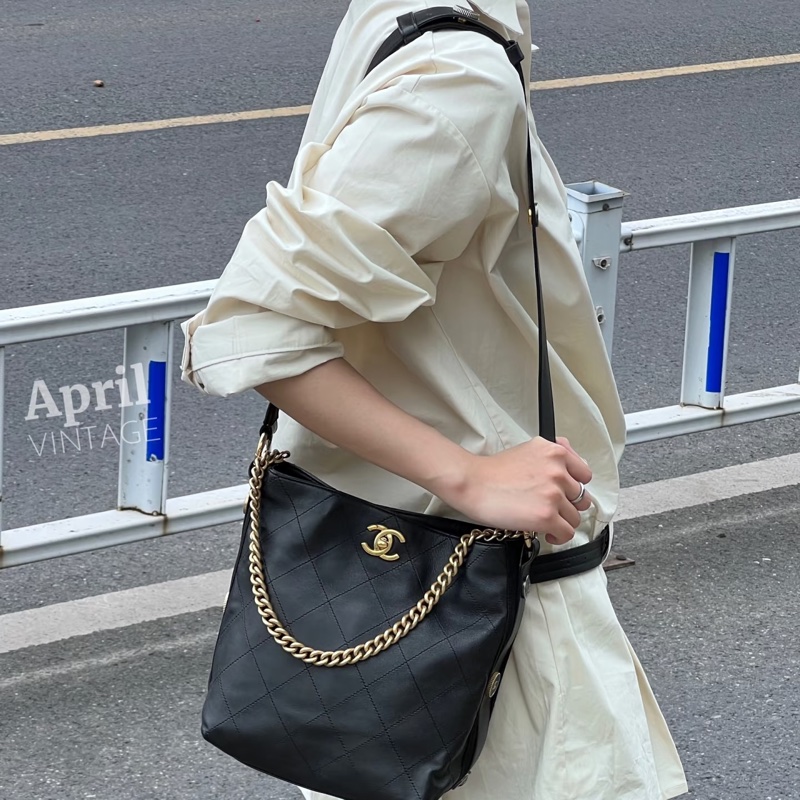 CHANEL hobo bag徽章🔖嬉皮水桶包鏈條背🌳松林綠/墨綠-9