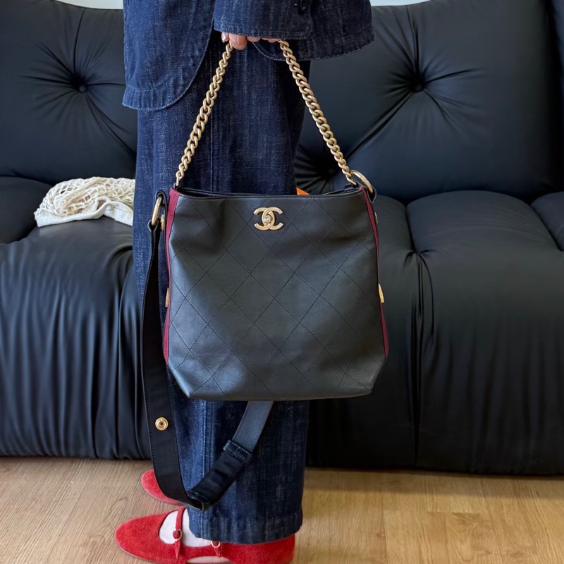 CHANEL hobo bag徽章🔖嬉皮水桶包鏈條背🌳松林綠/墨綠-10