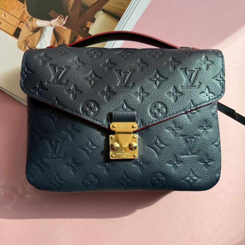 🎉96成新 LV 深藍色壓紋老花郵差包-0