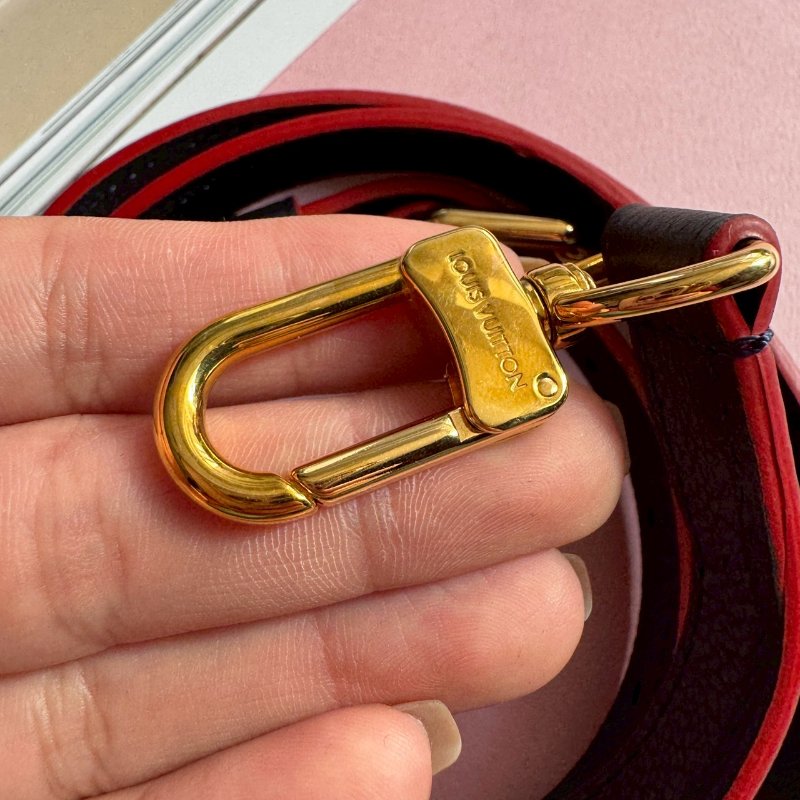 🎉96成新 LV 深藍色壓紋老花郵差包-22