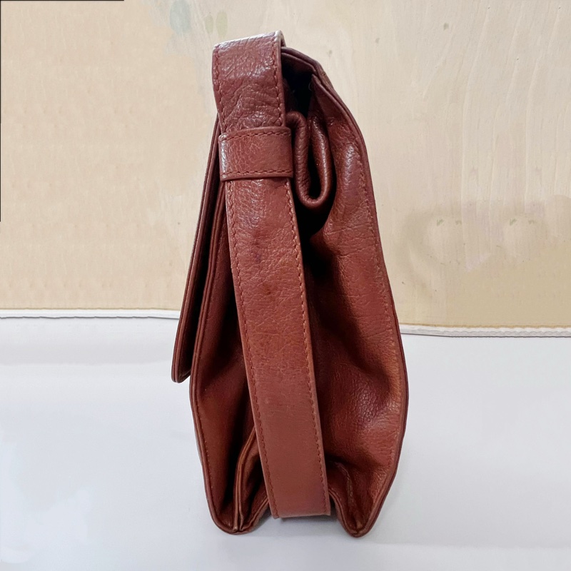 LOEWE 羅威 棕色牛皮肩背包-3