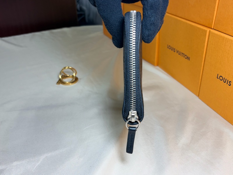 🔥實用首選 Gucci 古馳 滿版老花牛皮壓紋 拉鏈16卡零錢袋長夾-6